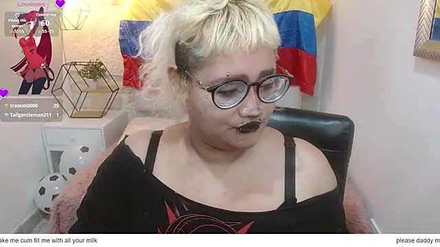 Echypyon_ live cam on StripChat