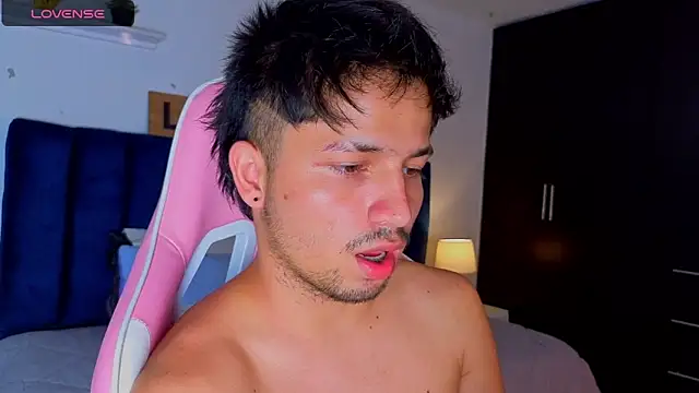 Issac_james_ webcam