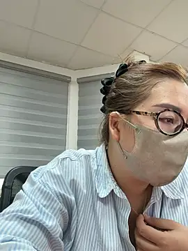 Mie_9999 webcam