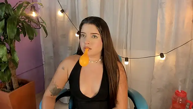 Lia_little18 webcam