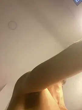 Kriss_Edwards webcam