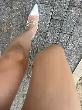 yinyin326 (F milf) - 全裸大喷泉naked and squirting