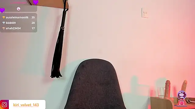Kiri_Velvet webcam