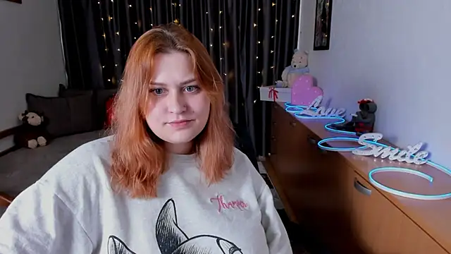 NoraLiin webcam