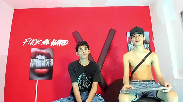 TWINKS_BOYSX webcam