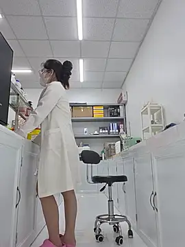 HinaLovely webcam