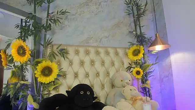 LittleeJaz webcam