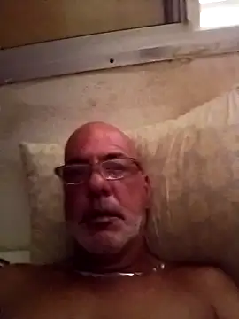 Milwokee live cam on StripChat