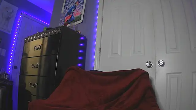 Watch UriUniverse69 live on EroticFlix - High definition streams