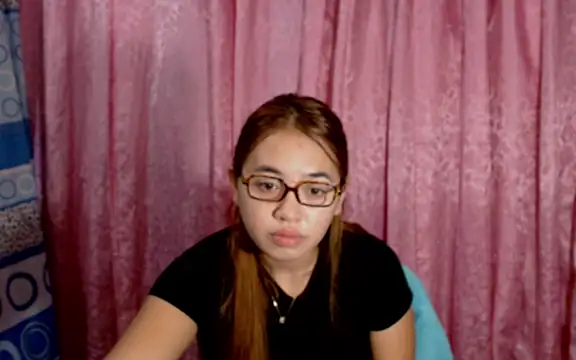 onlymaes_19 webcam