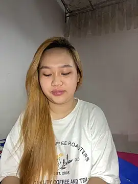 Almira6868 webcam
