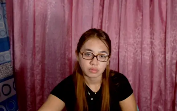 onlymaes_19 webcam