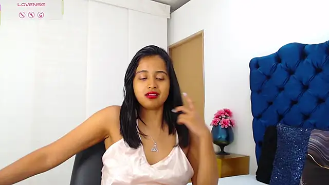 Lili666_ webcam