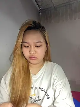 Almira6868 webcam