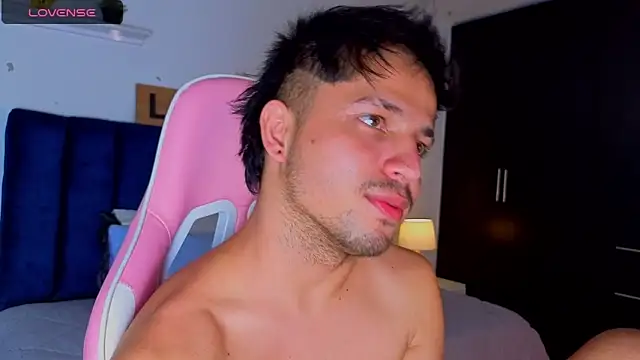 Issac_james_ webcam