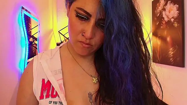 scarleth_blue webcam