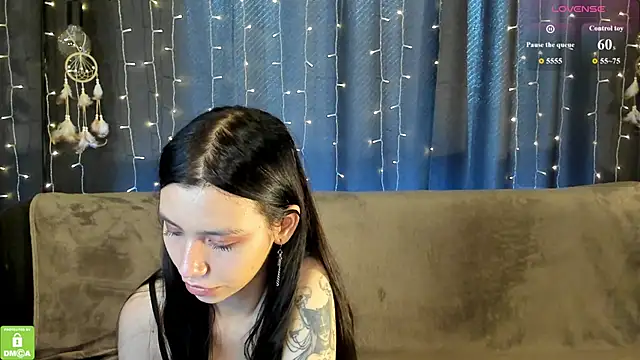 Amelia_skyy webcam