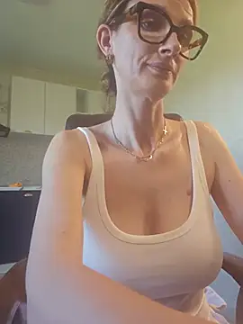 NaughtyWifey1 webcam