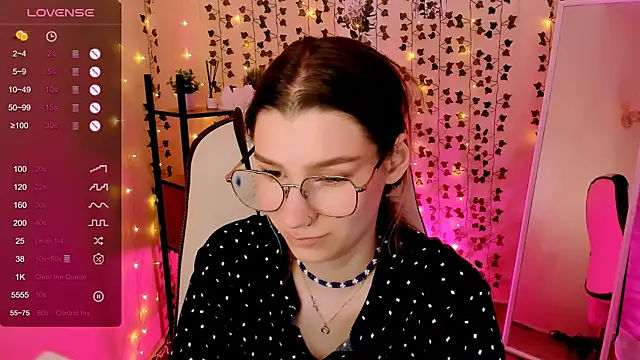 LinaBlossom_ webcam