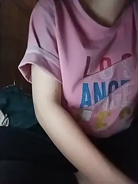 Hilary-123 webcam