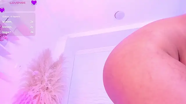 AriadnaLoren webcam