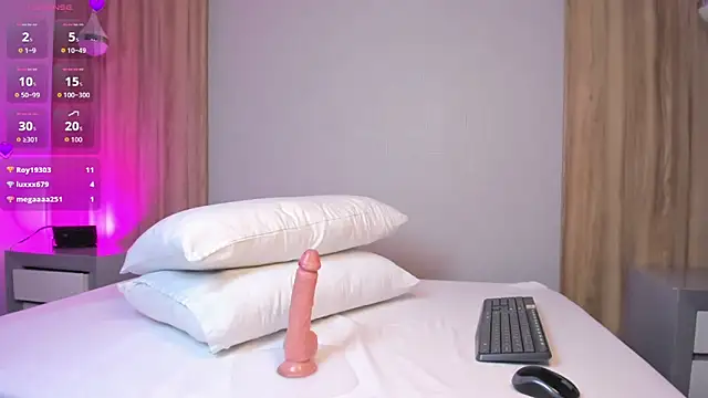 sophia_solerr webcam