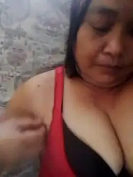 jeanyummytits webcam