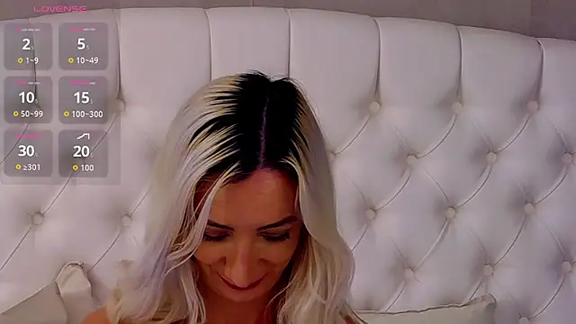AylaLavine webcam