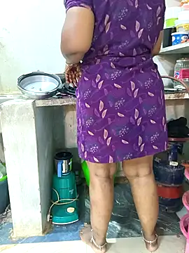 MaaliiiPonuTamil webcam