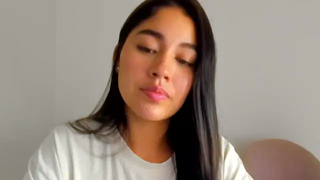 AriaMontgomery webcam