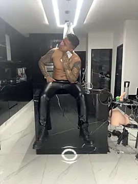master_leather webcam