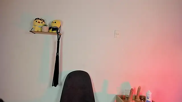 Kiri_Velvet webcam