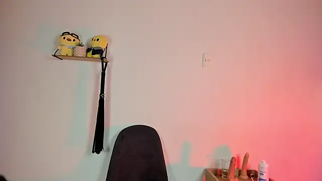 Kiri_Velvet live sex cam