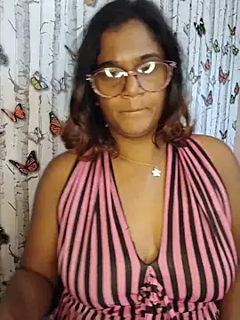 indianstrawberrylips4u webcam