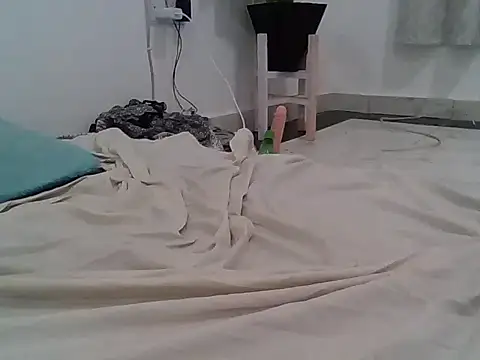 Africanslut2 live sex cam