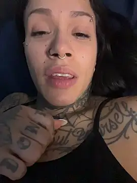 DommeLola webcam