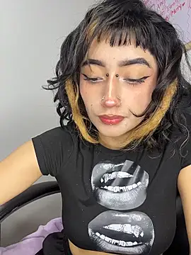 baby_akuma webcam