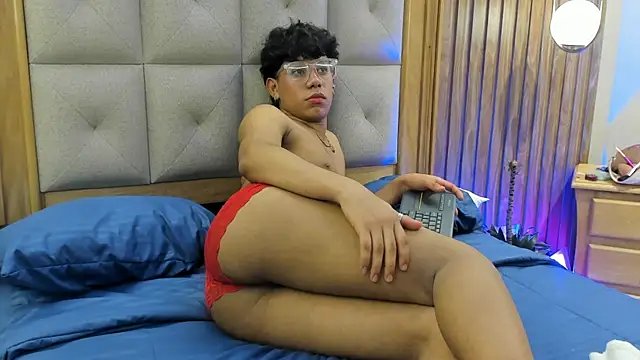 johnny__bloom - Johnny__bloom's free webcam - UK Sex Cams