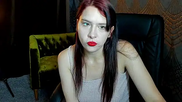 Livia_Shy webcam