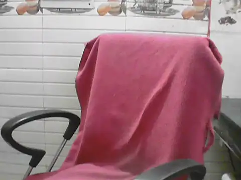 LovingPihu webcam