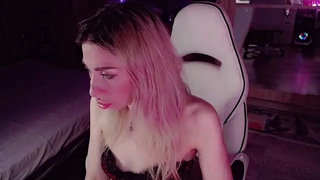 AnnieGOld_ webcam