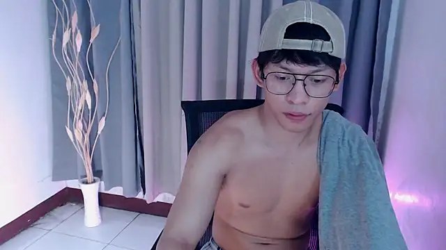 pinkcock_froi2305 webcam