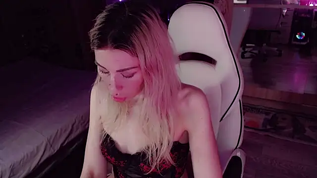 AnnieGOld_ webcam