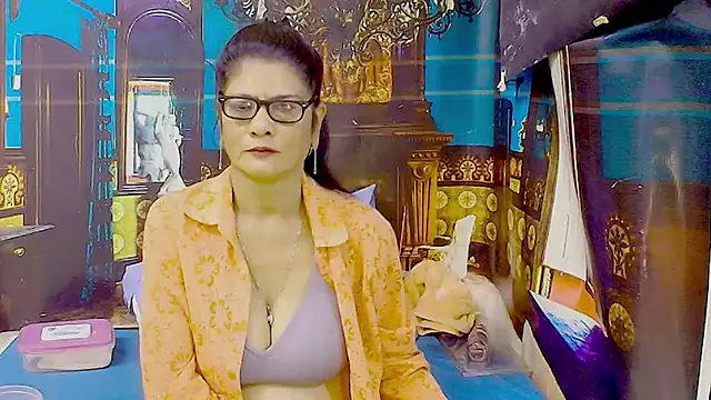 IndianAllure webcam