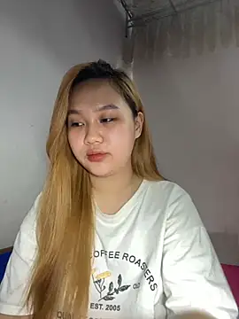 Almira6868 webcam