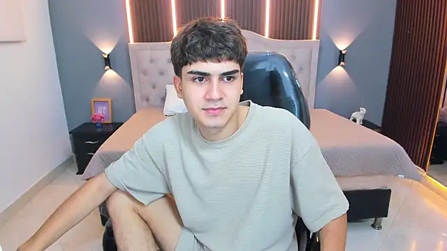 Tommy18__ webcam