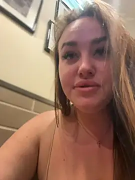 KiraSunshine webcam
