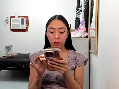 ErikaJayne4u webcam