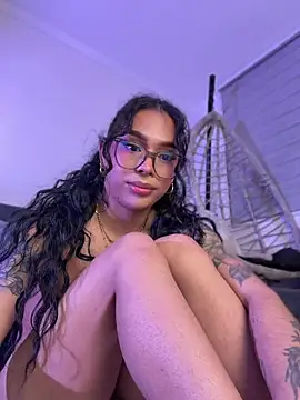 Samantha_Bernardo webcam