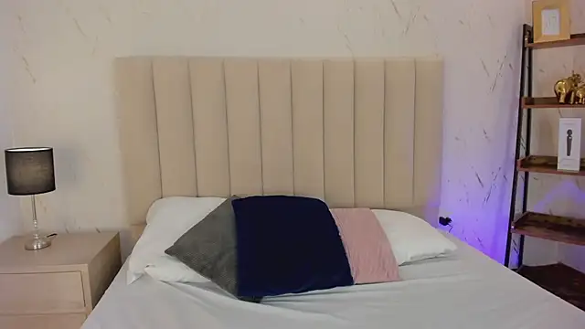 Watch LilithHarperr_ live on EroticFlix - High definition streams